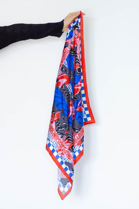 An image of the work flow silk scarves by Designer Anna Resei